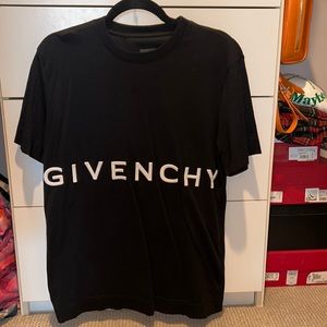 GIVENCHY T SHIRT size medium
